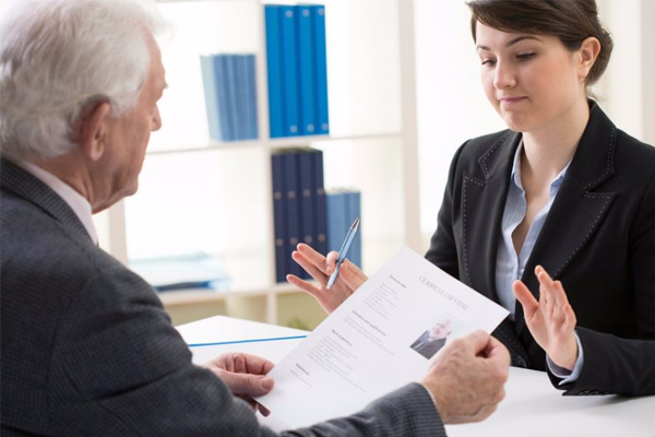 家居策劃方案：關(guān)于老員工，應該是留還是去？